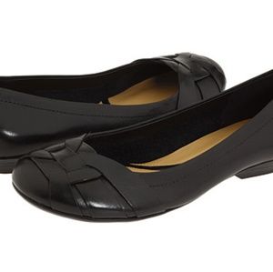 Naturalizer Maude Black Leather Flats 